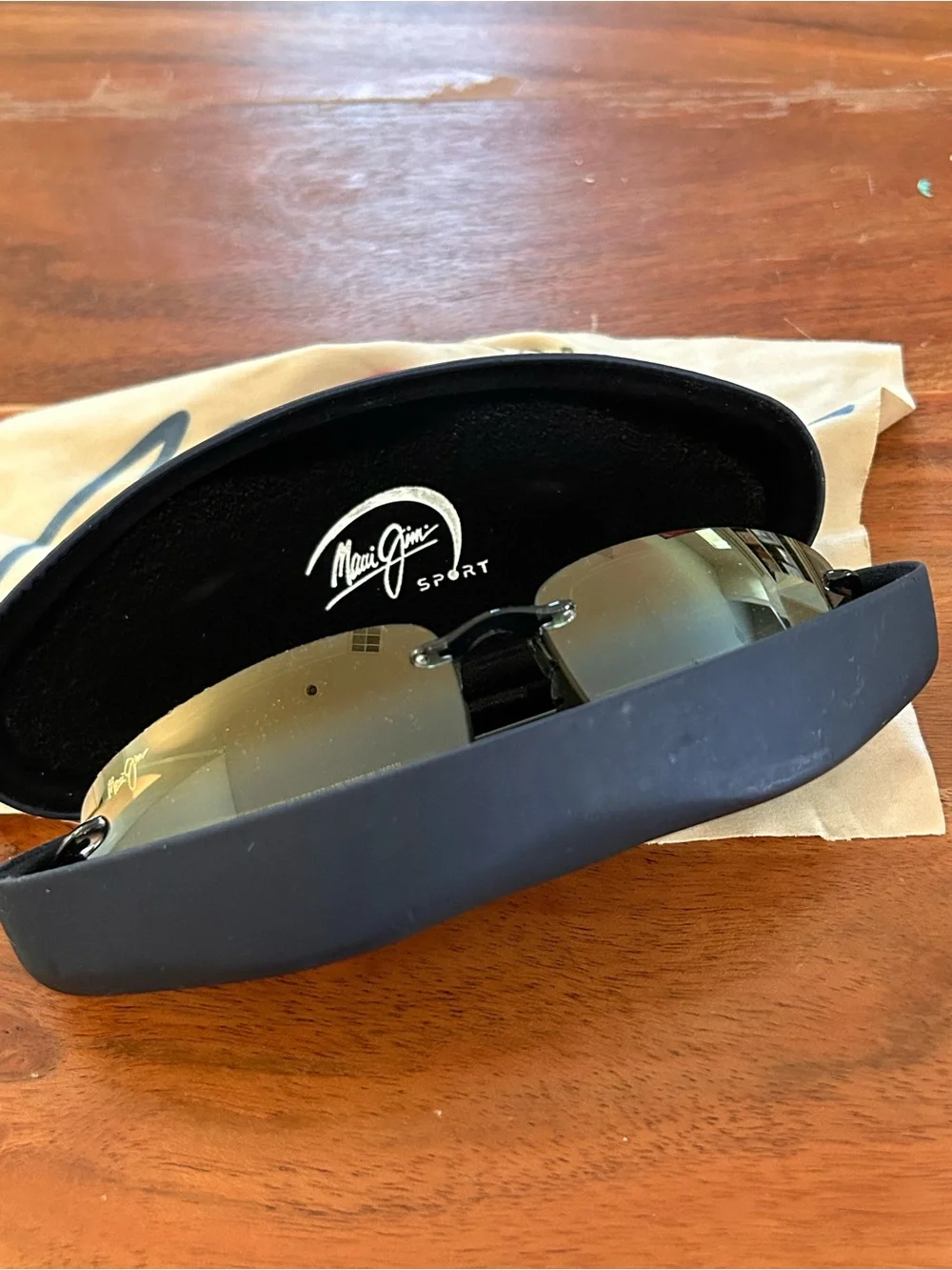 Maui Jim Ho'okipa Titanium Rimless sunglasses with Brown Lenses with case/ cloth